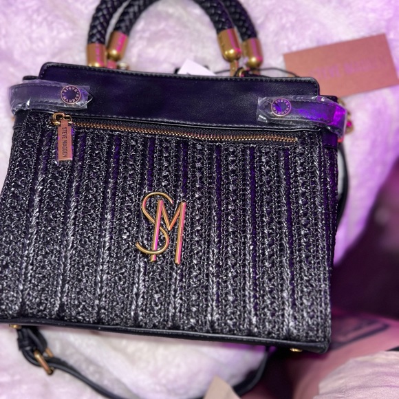 BNWT‼️💘. Black medium sized STEVE MADDEN PURSE - Picture 2 of 4
